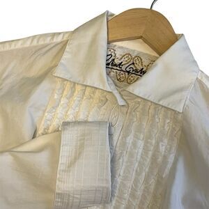 Robert Graham Womens Ruffled Embroidered Button Up Top Size L Flip Cuff White